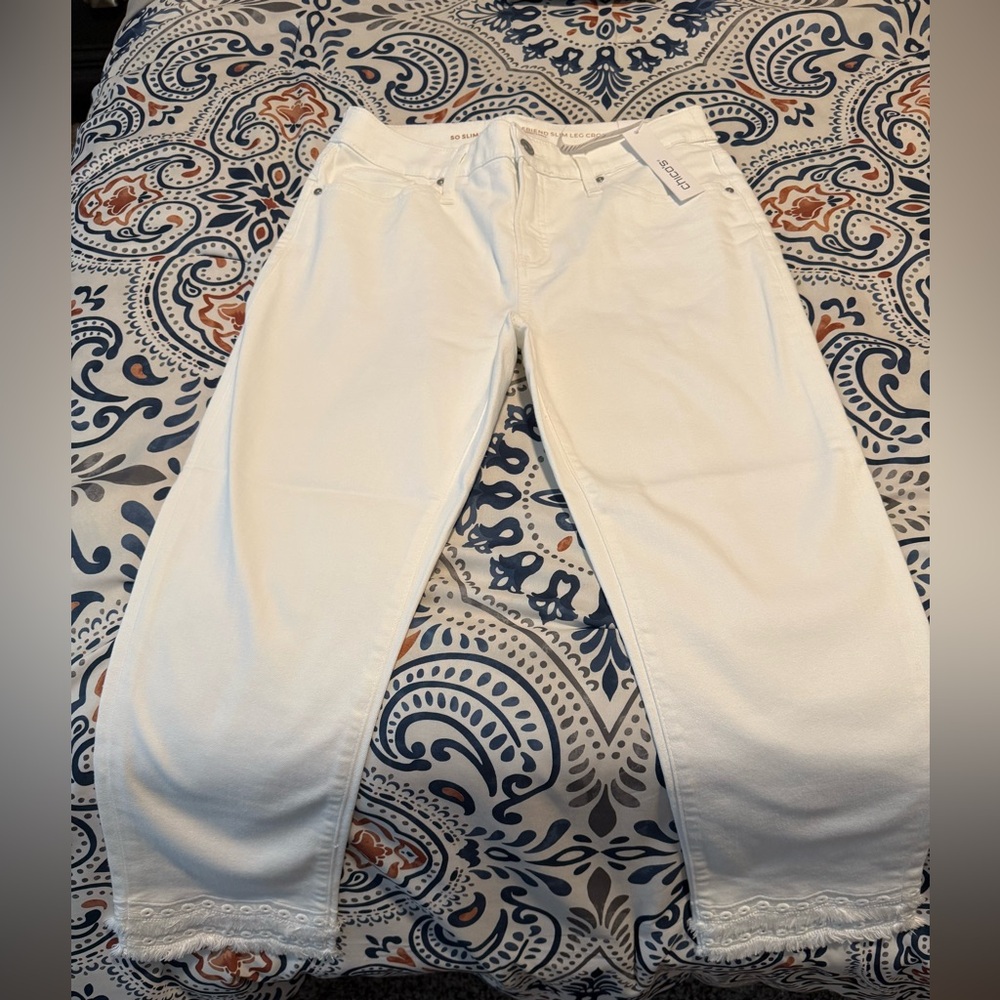 NEW Chico's So Slimming Girlfriend Crop Pants in White